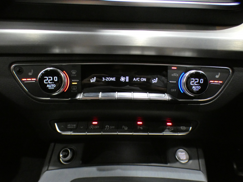 アウディ Q5 Q5 2.0TFSIｸﾜﾄﾛｽﾎﾟｰﾂ Sﾗｲﾝ&ｱｼｽﾀﾝｽPKG　ADVｷｰ 追ACC ﾚｰﾝ&ｻｲﾄﾞｱｼｽﾄ ｱｳﾃﾞｨﾌﾟﾚｾﾝｽ ﾊﾟｰｸｱｼｽﾄ 半革 ﾋｰﾀｰ MMIﾅﾋﾞ ﾊﾞｰﾁｬﾙCP 全周囲ｶﾒﾗ PDC LEDﾗｲﾄ Sﾗｲﾝｴｸｽﾃﾘｱ&19AW　2年保証
