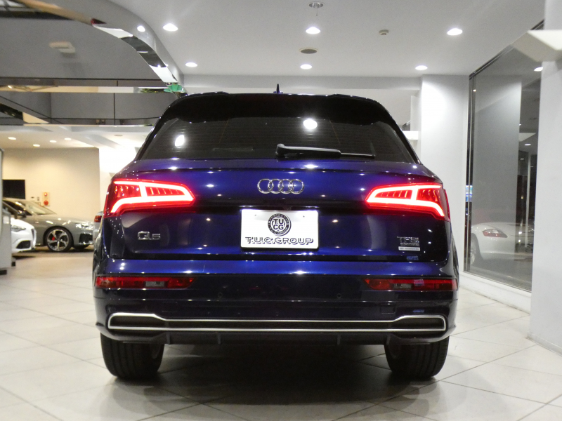 アウディ Q5 Q5 2.0TFSIｸﾜﾄﾛｽﾎﾟｰﾂ Sﾗｲﾝ&ｱｼｽﾀﾝｽPKG　☆1ｵｰﾅｰ ADVｷｰ 追ACC ﾚｰﾝ&ｻｲﾄﾞｱｼｽﾄ ｱｳﾃﾞｨﾌﾟﾚｾﾝｽ ﾊﾟｰｸｱｼｽﾄ 半革 ﾋｰﾀｰ MMIﾅﾋﾞ ﾊﾞｰﾁｬﾙCP 全周囲ｶﾒﾗ PDC LEDﾗｲﾄ Sﾗｲﾝｴｸｽﾃﾘｱ&19AW　2年保証