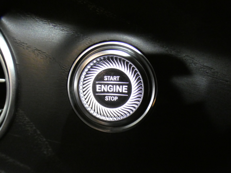 メルセデスベンツ Eクラス E250AVGｽﾎﾟｰﾂ ﾚｻﾞｰｴｸｽｸﾙｰｼﾌﾞ&ﾚｰﾀﾞｰｾｰﾌﾃｨPKG　黒革 全席ﾋｰﾀｰ ☆ﾊﾟﾉﾗﾏSR ﾅﾋﾞTV ☆ﾌﾞﾙﾒｽﾀｰ 全周囲ｶﾒﾗ PTS ｴｱﾊﾞﾗﾝｽ ﾍｯﾄﾞｱｯﾌﾟDSP ﾏﾙﾁﾋﾞｰﾑLED ｱﾝﾋﾞｴﾝﾄﾗｲﾄ AMGｽﾀｲﾘﾝｸﾞ&19AW　2年保証