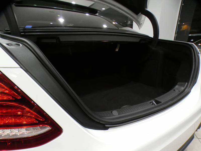 メルセデスベンツ Eクラス E250AVGｽﾎﾟｰﾂ ﾚｻﾞｰｴｸｽｸﾙｰｼﾌﾞ&ﾚｰﾀﾞｰｾｰﾌﾃｨPKG　黒革 全席ﾋｰﾀｰ ☆ﾊﾟﾉﾗﾏSR ﾅﾋﾞTV ☆ﾌﾞﾙﾒｽﾀｰ 全周囲ｶﾒﾗ PTS ｴｱﾊﾞﾗﾝｽ ﾍｯﾄﾞｱｯﾌﾟDSP ﾏﾙﾁﾋﾞｰﾑLED ｱﾝﾋﾞｴﾝﾄﾗｲﾄ AMGｽﾀｲﾘﾝｸﾞ&19AW　2年保証