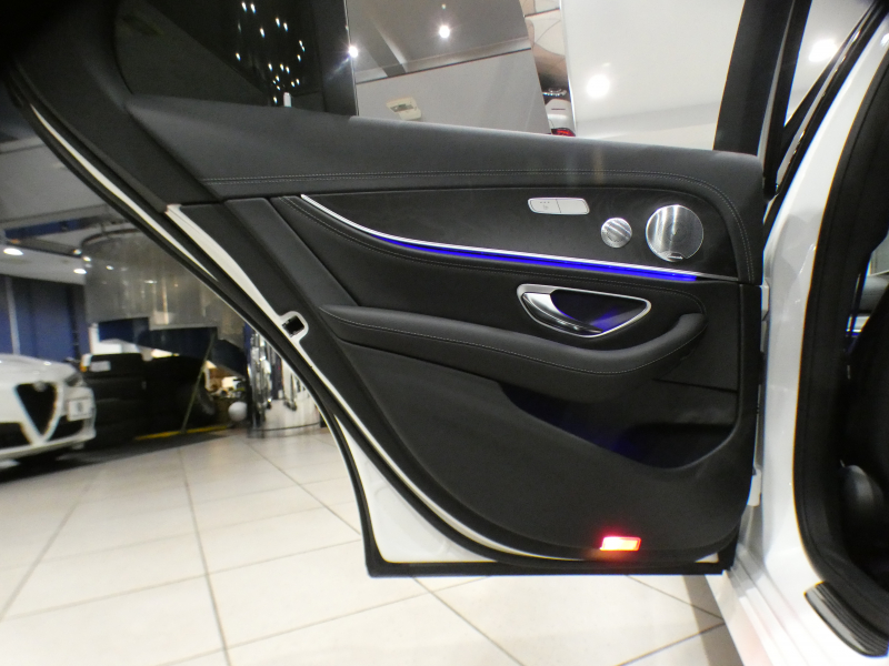 メルセデスベンツ Eクラス E250AVGｽﾎﾟｰﾂ ﾚｻﾞｰｴｸｽｸﾙｰｼﾌﾞ&ﾚｰﾀﾞｰｾｰﾌﾃｨPKG　黒革 全席ﾋｰﾀｰ ☆ﾊﾟﾉﾗﾏSR ﾅﾋﾞTV ☆ﾌﾞﾙﾒｽﾀｰ 全周囲ｶﾒﾗ PTS ｴｱﾊﾞﾗﾝｽ ﾍｯﾄﾞｱｯﾌﾟDSP ﾏﾙﾁﾋﾞｰﾑLED ｱﾝﾋﾞｴﾝﾄﾗｲﾄ AMGｽﾀｲﾘﾝｸﾞ&19AW　2年保証