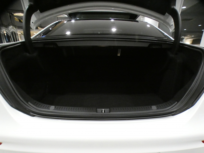 メルセデスベンツ Eクラス E250AVGｽﾎﾟｰﾂ ﾚｻﾞｰｴｸｽｸﾙｰｼﾌﾞ&ﾚｰﾀﾞｰｾｰﾌﾃｨPKG　黒革 全席ﾋｰﾀｰ ☆ﾊﾟﾉﾗﾏSR ﾅﾋﾞTV ☆ﾌﾞﾙﾒｽﾀｰ 全周囲ｶﾒﾗ PTS ｴｱﾊﾞﾗﾝｽ ﾍｯﾄﾞｱｯﾌﾟDSP ﾏﾙﾁﾋﾞｰﾑLED ｱﾝﾋﾞｴﾝﾄﾗｲﾄ AMGｽﾀｲﾘﾝｸﾞ&19AW　2年保証