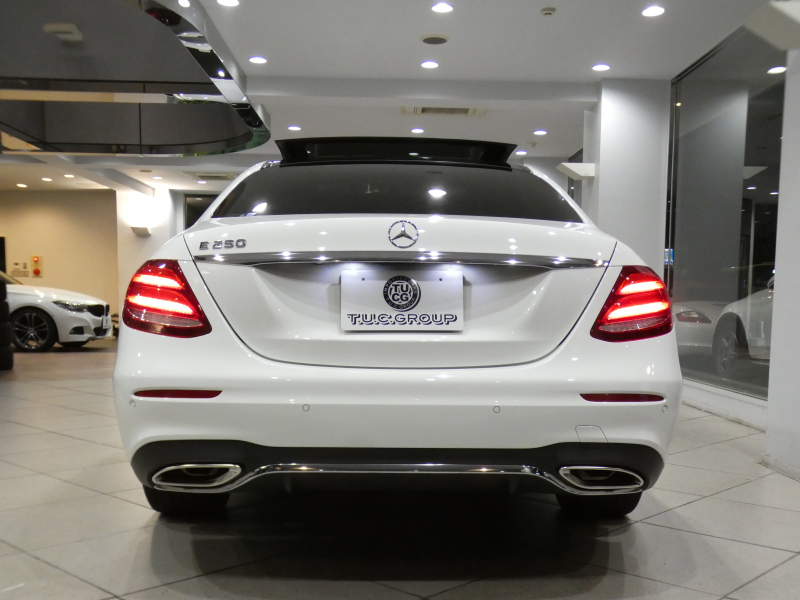メルセデスベンツ Eクラス E250AVGｽﾎﾟｰﾂ ﾚｻﾞｰｴｸｽｸﾙｰｼﾌﾞ&ﾚｰﾀﾞｰｾｰﾌﾃｨPKG　黒革 全席ﾋｰﾀｰ ☆ﾊﾟﾉﾗﾏSR ﾅﾋﾞTV ☆ﾌﾞﾙﾒｽﾀｰ 全周囲ｶﾒﾗ PTS ｴｱﾊﾞﾗﾝｽ ﾍｯﾄﾞｱｯﾌﾟDSP ﾏﾙﾁﾋﾞｰﾑLED ｱﾝﾋﾞｴﾝﾄﾗｲﾄ AMGｽﾀｲﾘﾝｸﾞ&19AW　2年保証