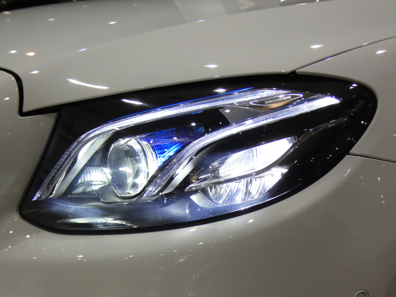 メルセデスベンツ Eクラス E250AVGｽﾎﾟｰﾂ ﾚｻﾞｰｴｸｽｸﾙｰｼﾌﾞ&ﾚｰﾀﾞｰｾｰﾌﾃｨPKG　黒革 全席ﾋｰﾀｰ ☆ﾊﾟﾉﾗﾏSR ﾅﾋﾞTV ☆ﾌﾞﾙﾒｽﾀｰ 全周囲ｶﾒﾗ PTS ｴｱﾊﾞﾗﾝｽ ﾍｯﾄﾞｱｯﾌﾟDSP ﾏﾙﾁﾋﾞｰﾑLED ｱﾝﾋﾞｴﾝﾄﾗｲﾄ AMGｽﾀｲﾘﾝｸﾞ&19AW　2年保証