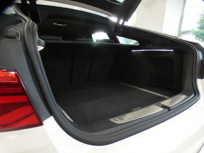BMW 3シリーズ 320iｸﾞﾗﾝﾂｰﾘｽﾓ Mｽﾎﾟｰﾂ　☆後期 ｺﾝﾌｫA 追ACC ﾚｰﾝCHW 衝突軽減 黒革 ﾋｰﾀｰ iﾄﾞﾗｲﾌﾞﾅﾋﾞ(第5世代) ☆ﾄｯﾌﾟ･ｻｲﾄﾞﾋﾞｭｰｶﾒﾗ PDC LEDﾗｲﾄ Mｽﾎﾟｰﾂｴｱﾛ&19AW ｵｰﾄﾃｰﾙｹﾞｰﾄ　2年保証
