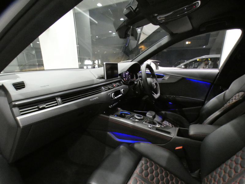 アウディ RS4アバント RS4ｱﾊﾞﾝﾄ 2.9TFSIｸﾜﾄﾛ ｱｼｽﾀﾝｽPKG　ADVｷｰ 追ACC ﾚｰﾝ&ｻｲﾄﾞｱｼｽﾄ ｱｳﾃﾞｨﾌﾟﾚｾﾝｽ 黒革 ﾋｰﾀｰ MMIﾅﾋﾞ ﾊﾞｰﾁｬﾙCP B&Oｻｳﾝﾄﾞ 全周囲ｶﾒﾗ PDC ﾏﾄﾘｸｽLED 専用ｴｸｽﾃﾘｱ&20AW RSｽﾎﾟｰﾂEX 450ps　2年保証