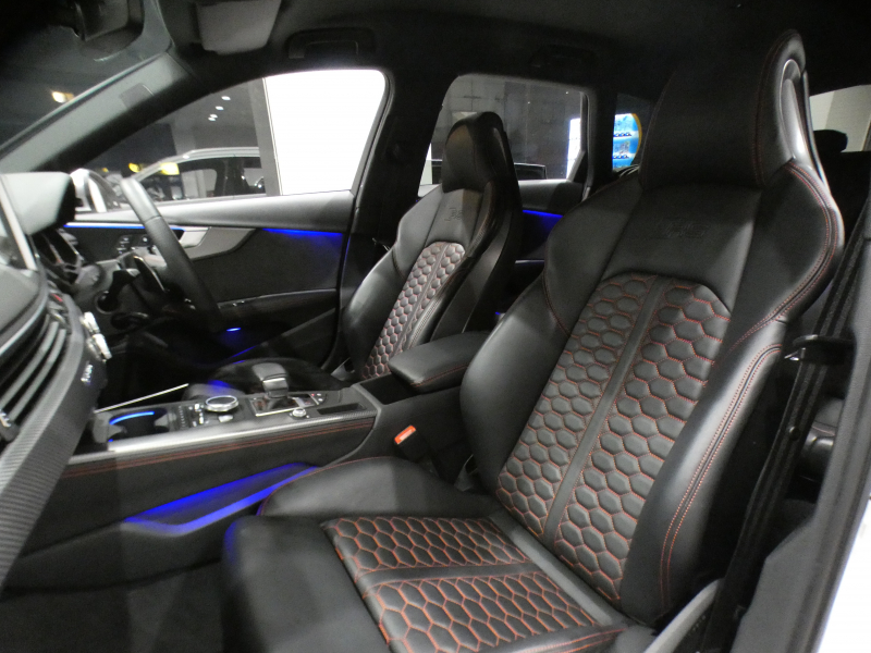 アウディ RS4アバント RS4ｱﾊﾞﾝﾄ 2.9TFSIｸﾜﾄﾛ ｱｼｽﾀﾝｽPKG　ADVｷｰ 追ACC ﾚｰﾝ&ｻｲﾄﾞｱｼｽﾄ ｱｳﾃﾞｨﾌﾟﾚｾﾝｽ 黒革 ﾋｰﾀｰ MMIﾅﾋﾞ ﾊﾞｰﾁｬﾙCP B&Oｻｳﾝﾄﾞ 全周囲ｶﾒﾗ PDC ﾏﾄﾘｸｽLED 専用ｴｸｽﾃﾘｱ&20AW RSｽﾎﾟｰﾂEX 450ps　2年保証