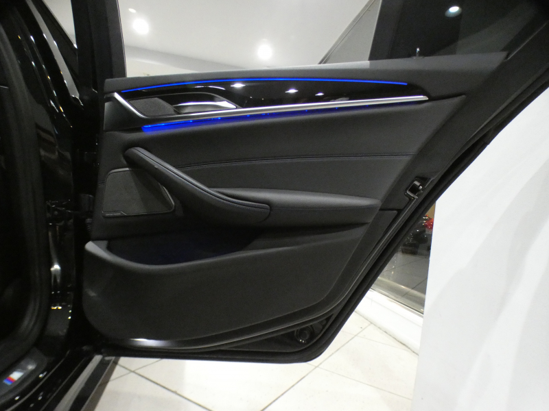 BMW 5シリーズ 523i Mｽﾎﾟｰﾂ　ｺﾝﾌｫA Dｱｼｽﾄ+ 追ACC ﾚｰﾝCHW 衝突軽減 ｸﾛｽ/ｱﾙｶﾝﾀｰﾗｼｰﾄ  iﾄﾞﾗｲﾌﾞﾅﾋﾞ(第6世代ﾀｯﾁP対応) ☆harman/kardon 全周囲ｶﾒﾗ PDC ☆ﾍｯﾄﾞｱｯﾌﾟDSP LEDﾗｲﾄ ｵｰﾄﾄﾗﾝｸ Mｽﾎﾟｰﾂｴｱﾛ&19AW　2年保証