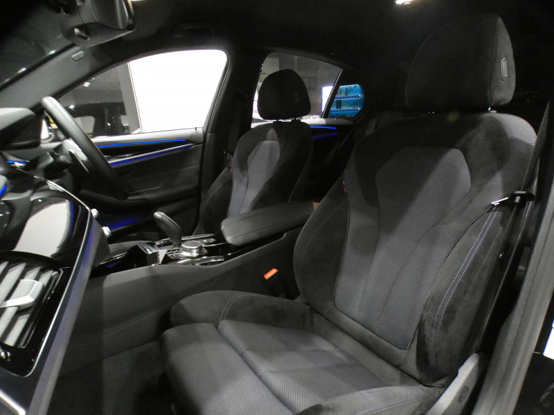BMW 5シリーズ 523i Mｽﾎﾟｰﾂ　ｺﾝﾌｫA Dｱｼｽﾄ+ 追ACC ﾚｰﾝCHW 衝突軽減 ｸﾛｽ/ｱﾙｶﾝﾀｰﾗｼｰﾄ  iﾄﾞﾗｲﾌﾞﾅﾋﾞ(第6世代ﾀｯﾁP対応) ☆harman/kardon 全周囲ｶﾒﾗ PDC ☆ﾍｯﾄﾞｱｯﾌﾟDSP LEDﾗｲﾄ ｵｰﾄﾄﾗﾝｸ Mｽﾎﾟｰﾂｴｱﾛ&19AW　2年保証