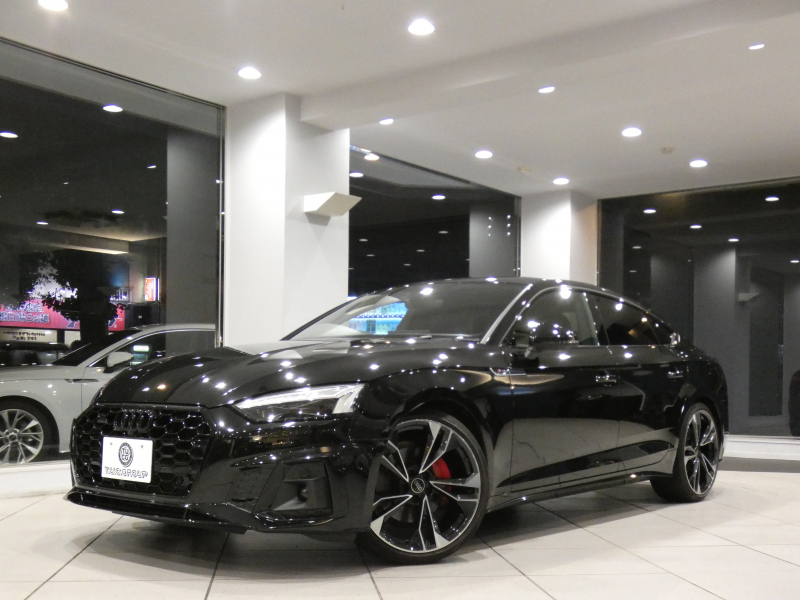 アウディ A5 A5ｽﾎﾟｰﾂﾊﾞｯｸ ﾌﾞﾗｯｸｽﾀｲﾙﾌﾟﾗｽ (4WD)　☆限定 ☆1ｵｰﾅｰ 追ACC ﾚｰﾝ&ｻｲﾄﾞｱｼｽﾄ 黒革 ☆全席ﾋｰﾀｰ ☆ｽﾃｱﾋｰﾀｰ ﾀｯﾁﾚｽﾎﾟﾝｽ付MMIﾅﾋﾞ ﾊﾞｰﾁｬﾙCP 全周囲ｶﾒﾗ PDC ﾏﾄﾘｸｽLED ｱﾝﾋﾞｴﾝﾄﾗｲﾄ Sﾗｲﾝｴｸｽﾃﾘｱ 専用20AW 赤ｷｬﾘﾊﾟｰ　2年保証