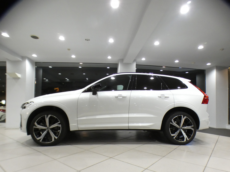 ボルボ XC60 XC60 B6 AWD Rﾃﾞｻﾞｲﾝ　☆1ｵｰﾅｰ  ｼﾃｨｾｰﾌﾃｨ ACC･BLIS 黒半革 全席ﾋｰﾀｰ ☆ﾊﾟﾉﾗﾏSR  ☆Googleﾅﾋﾞ ☆B&Wｻｳﾝﾄﾞ全周囲ｶﾒﾗ ﾜｲﾔﾚｽCH ﾍｯﾄﾞｱｯﾌﾟDSP LEDﾗｲﾄ Rﾃﾞｻﾞｲﾝ専用ｴｸｽﾃﾘｱ&21AW ☆ｴｱｻｽﾍﾟﾝｼｮﾝ(OP) 300ps　2年保証