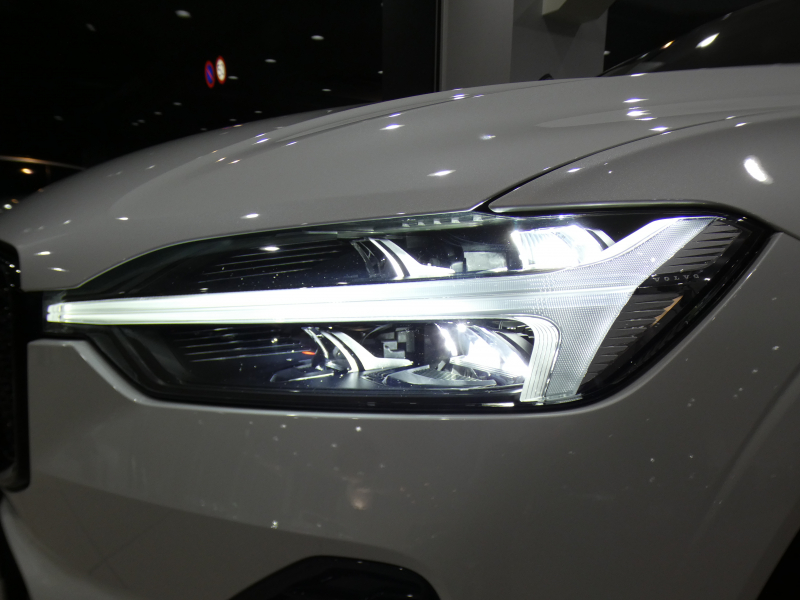 ボルボ XC60 XC60 B6 AWD Rﾃﾞｻﾞｲﾝ　☆1ｵｰﾅｰ  ｼﾃｨｾｰﾌﾃｨ ACC･BLIS 黒半革 全席ﾋｰﾀｰ ☆ﾊﾟﾉﾗﾏSR  ☆Googleﾅﾋﾞ ☆B&Wｻｳﾝﾄﾞ全周囲ｶﾒﾗ ﾜｲﾔﾚｽCH ﾍｯﾄﾞｱｯﾌﾟDSP LEDﾗｲﾄ Rﾃﾞｻﾞｲﾝ専用ｴｸｽﾃﾘｱ&21AW ☆ｴｱｻｽﾍﾟﾝｼｮﾝ(OP) 300ps　2年保証
