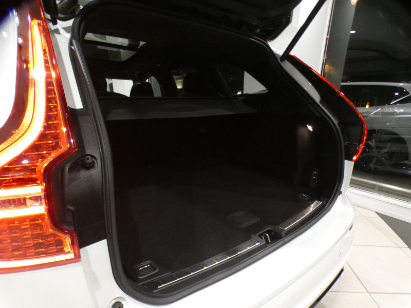 ボルボ XC60 XC60 B6 AWD Rﾃﾞｻﾞｲﾝ　☆1ｵｰﾅｰ  ｼﾃｨｾｰﾌﾃｨ ACC･BLIS 黒半革 全席ﾋｰﾀｰ ☆ﾊﾟﾉﾗﾏSR  ☆Googleﾅﾋﾞ ☆B&Wｻｳﾝﾄﾞ全周囲ｶﾒﾗ ﾜｲﾔﾚｽCH ﾍｯﾄﾞｱｯﾌﾟDSP LEDﾗｲﾄ Rﾃﾞｻﾞｲﾝ専用ｴｸｽﾃﾘｱ&21AW ☆ｴｱｻｽﾍﾟﾝｼｮﾝ(OP) 300ps　2年保証