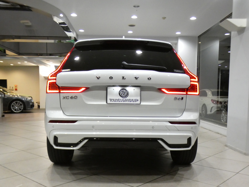 ボルボ XC60 XC60 B6 AWD Rﾃﾞｻﾞｲﾝ　☆1ｵｰﾅｰ  ｼﾃｨｾｰﾌﾃｨ ACC･BLIS 黒半革 全席ﾋｰﾀｰ ☆ﾊﾟﾉﾗﾏSR  ☆Googleﾅﾋﾞ ☆B&Wｻｳﾝﾄﾞ全周囲ｶﾒﾗ ﾜｲﾔﾚｽCH ﾍｯﾄﾞｱｯﾌﾟDSP LEDﾗｲﾄ Rﾃﾞｻﾞｲﾝ専用ｴｸｽﾃﾘｱ&21AW ☆ｴｱｻｽﾍﾟﾝｼｮﾝ(OP) 300ps　2年保証