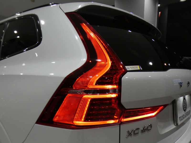 ボルボ XC60 XC60 B6 AWD Rﾃﾞｻﾞｲﾝ　☆1ｵｰﾅｰ  ｼﾃｨｾｰﾌﾃｨ ACC･BLIS 黒半革 全席ﾋｰﾀｰ ☆ﾊﾟﾉﾗﾏSR  ☆Googleﾅﾋﾞ ☆B&Wｻｳﾝﾄﾞ全周囲ｶﾒﾗ ﾜｲﾔﾚｽCH ﾍｯﾄﾞｱｯﾌﾟDSP LEDﾗｲﾄ Rﾃﾞｻﾞｲﾝ専用ｴｸｽﾃﾘｱ&21AW ☆ｴｱｻｽﾍﾟﾝｼｮﾝ(OP) 300ps　2年保証
