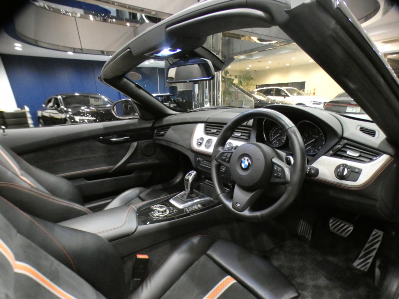 BMW Z4 Z4 Sﾄﾞﾗｲﾌﾞ20i Mｽﾎﾟｰﾂ ﾃﾞｻﾞｲﾝﾋﾟｭｱﾄﾗｸｼｮﾝ　後期 Pｽﾀｰﾄ 黒半革 ﾋｰﾀｰ iﾄﾞﾗｲﾌﾞﾅﾋﾞ(CIC) ☆TVﾁｭｰﾅｰ BTｵｰﾃﾞｨｵ ☆Bｶﾒﾗ ｷｾﾉﾝ Mｽﾎﾟｰﾂｴｱﾛ OP19AW　2年保証