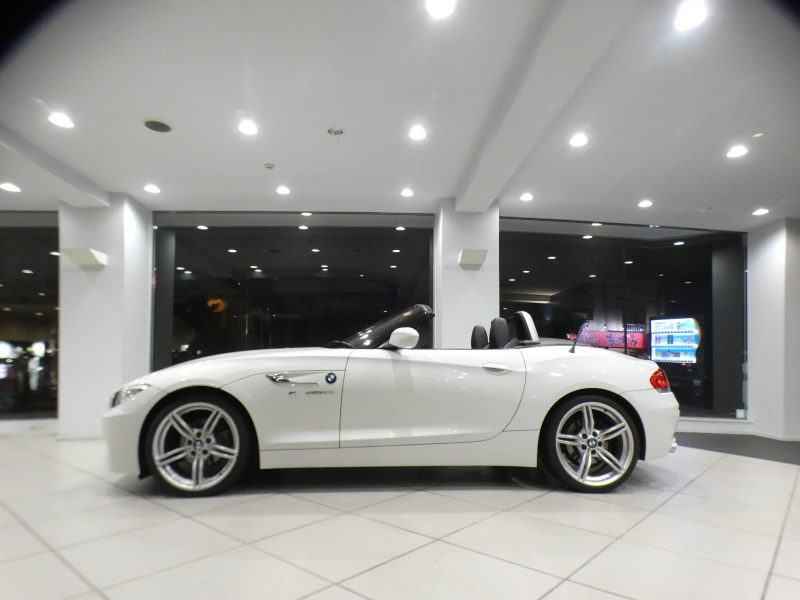BMW Z4 Z4 Sﾄﾞﾗｲﾌﾞ20i Mｽﾎﾟｰﾂ ﾃﾞｻﾞｲﾝﾋﾟｭｱﾄﾗｸｼｮﾝ　後期 Pｽﾀｰﾄ 黒半革 ﾋｰﾀｰ iﾄﾞﾗｲﾌﾞﾅﾋﾞ(CIC) ☆TVﾁｭｰﾅｰ BTｵｰﾃﾞｨｵ ☆Bｶﾒﾗ ｷｾﾉﾝ Mｽﾎﾟｰﾂｴｱﾛ OP19AW　2年保証