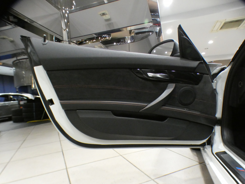 BMW Z4 Z4 Sﾄﾞﾗｲﾌﾞ20i Mｽﾎﾟｰﾂ ﾃﾞｻﾞｲﾝﾋﾟｭｱﾄﾗｸｼｮﾝ　後期 Pｽﾀｰﾄ 黒半革 ﾋｰﾀｰ iﾄﾞﾗｲﾌﾞﾅﾋﾞ(CIC) ☆TVﾁｭｰﾅｰ BTｵｰﾃﾞｨｵ ☆Bｶﾒﾗ ｷｾﾉﾝ Mｽﾎﾟｰﾂｴｱﾛ OP19AW　2年保証