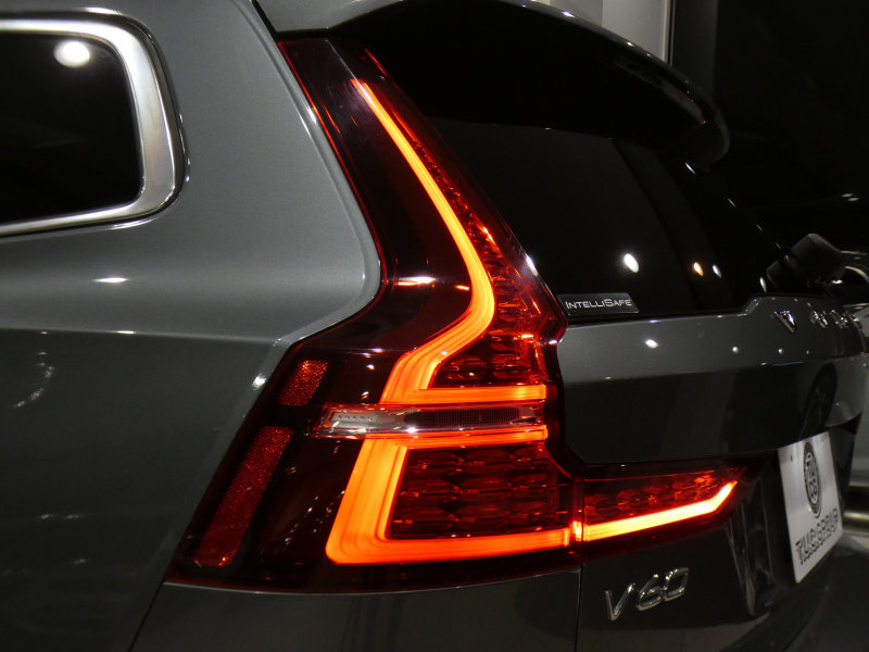 ボルボ V60 V60 T5 ｲﾝｽｸﾘﾌﾟｼｮﾝ　追ACC･LKA･ LCMA 茶革 ﾋｰﾀｰ ﾍﾞﾝﾁﾚｰﾀｰ ﾏｯｻｰｼﾞ☆革張りﾀﾞｯｼｭﾎﾞｰﾄﾞ ☆ﾊﾟﾉﾗﾏSR ﾀｯﾁｽｸﾘｰﾝHDDﾅﾋﾞTV harmank 全周囲ｶﾒﾗ ﾍｯﾄﾞｱｯﾌﾟDSP LEDﾗｲﾄ ｵｰﾄﾃｰﾙｹﾞｰﾄ 18AW　2年保証