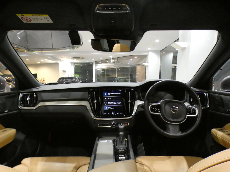 ボルボ V60 V60 T5 ｲﾝｽｸﾘﾌﾟｼｮﾝ　追ACC･LKA･ LCMA 茶革 ﾋｰﾀｰ ﾍﾞﾝﾁﾚｰﾀｰ ﾏｯｻｰｼﾞ☆革張りﾀﾞｯｼｭﾎﾞｰﾄﾞ ☆ﾊﾟﾉﾗﾏSR ﾀｯﾁｽｸﾘｰﾝHDDﾅﾋﾞTV harmank 全周囲ｶﾒﾗ ﾍｯﾄﾞｱｯﾌﾟDSP LEDﾗｲﾄ ｵｰﾄﾃｰﾙｹﾞｰﾄ 18AW　2年保証