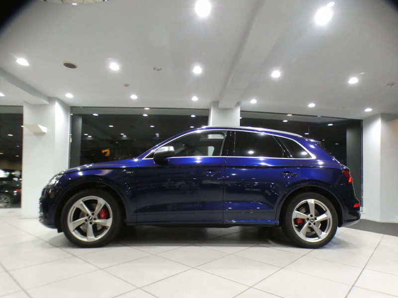 アウディ SQ5 SQ5 　ADVｷｰ 追ACC ｻｲﾄﾞｱｼｽﾄ ﾊﾟｰｸｱｼｽﾄ 黒革 ﾋｰﾀｰ ☆ﾊﾟﾉﾗﾏSR MMIﾅﾋﾞ ﾊﾞｰﾁｬﾙCP ☆B&Oｻｳﾝﾄﾞ ☆全周囲ｶﾒﾗ PDC ﾏﾄﾘｸｽLED ﾏﾙﾁｶﾗｰｱﾝﾋﾞｴﾝﾄﾗｲﾄ 専用ｴｸｽﾃﾘｱ ☆20AW 赤ｷｬﾘﾊﾟｰ 354ps　2年保証