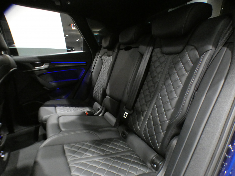 アウディ SQ5 SQ5 　ADVｷｰ 追ACC ｻｲﾄﾞｱｼｽﾄ ﾊﾟｰｸｱｼｽﾄ 黒革 ﾋｰﾀｰ ☆ﾊﾟﾉﾗﾏSR MMIﾅﾋﾞ ﾊﾞｰﾁｬﾙCP ☆B&Oｻｳﾝﾄﾞ ☆全周囲ｶﾒﾗ PDC ﾏﾄﾘｸｽLED ﾏﾙﾁｶﾗｰｱﾝﾋﾞｴﾝﾄﾗｲﾄ 専用ｴｸｽﾃﾘｱ ☆20AW 赤ｷｬﾘﾊﾟｰ 354ps　2年保証