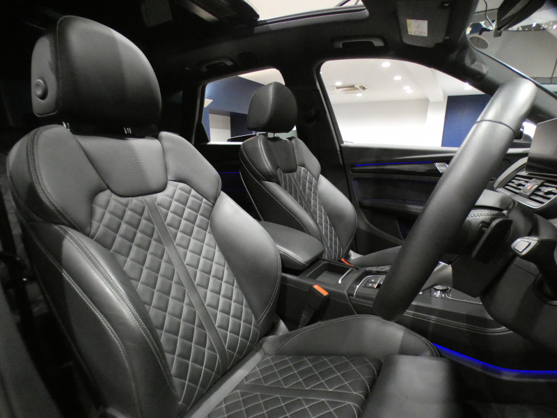 アウディ SQ5 SQ5 　ADVｷｰ 追ACC ｻｲﾄﾞｱｼｽﾄ ﾊﾟｰｸｱｼｽﾄ 黒革 ﾋｰﾀｰ ☆ﾊﾟﾉﾗﾏSR MMIﾅﾋﾞ ﾊﾞｰﾁｬﾙCP ☆B&Oｻｳﾝﾄﾞ ☆全周囲ｶﾒﾗ PDC ﾏﾄﾘｸｽLED ﾏﾙﾁｶﾗｰｱﾝﾋﾞｴﾝﾄﾗｲﾄ 専用ｴｸｽﾃﾘｱ ☆20AW 赤ｷｬﾘﾊﾟｰ 354ps　2年保証