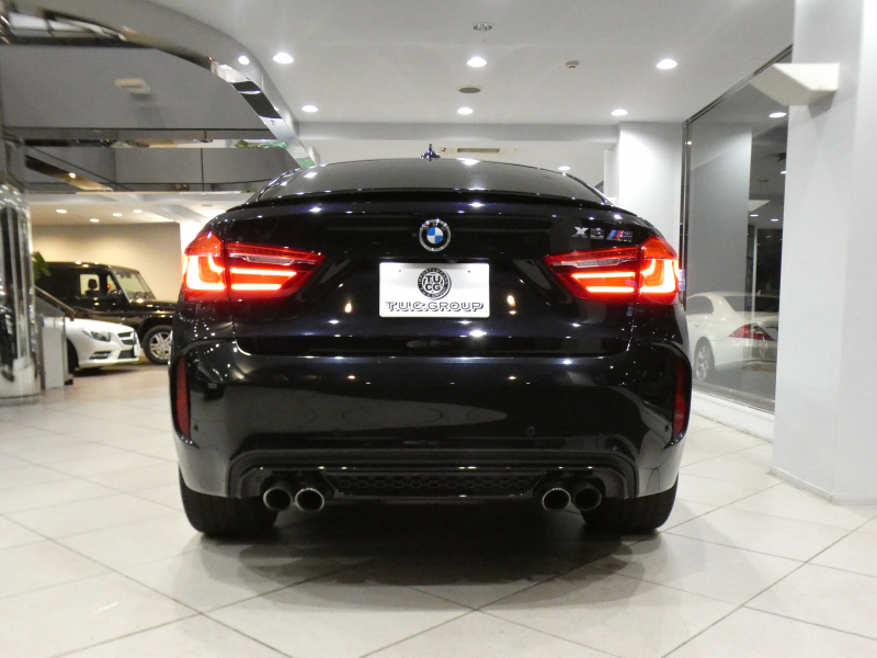 BMW X6 X6M　☆Indivi外装色 Dｱｼｽﾄ ﾚｰﾝDW ﾚｰﾝCHW ﾍｯﾄﾞｱｯﾌﾟDSP 黒革 全席ﾋｰﾀｰ iﾄﾞﾗｲﾌﾞﾅﾋﾞ(第6世代ﾀｯﾁP対応) Bｶﾒﾗ ﾄｯﾌﾟ･ｻｲﾄﾞﾋﾞｭｰｶﾒﾗ PDC LEDﾗｲﾄ ｱﾝﾋﾞｴﾝﾄﾗｲﾄ 専用ｴｸｽﾃﾘｱ&21AW 575PS　2年保証