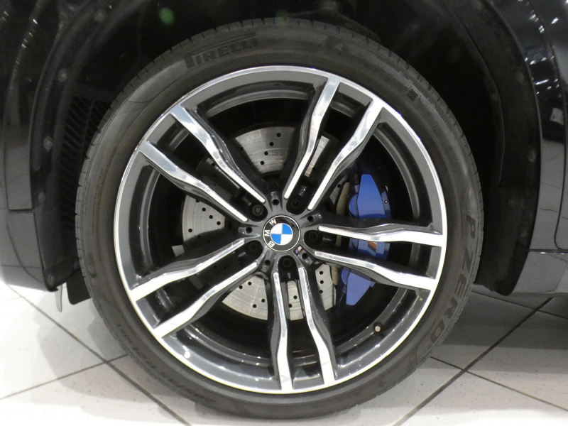 BMW X6 X6M　☆Indivi外装色 Dｱｼｽﾄ ﾚｰﾝDW ﾚｰﾝCHW ﾍｯﾄﾞｱｯﾌﾟDSP 黒革 全席ﾋｰﾀｰ iﾄﾞﾗｲﾌﾞﾅﾋﾞ(第6世代ﾀｯﾁP対応) Bｶﾒﾗ ﾄｯﾌﾟ･ｻｲﾄﾞﾋﾞｭｰｶﾒﾗ PDC LEDﾗｲﾄ ｱﾝﾋﾞｴﾝﾄﾗｲﾄ 専用ｴｸｽﾃﾘｱ&21AW 575PS　2年保証