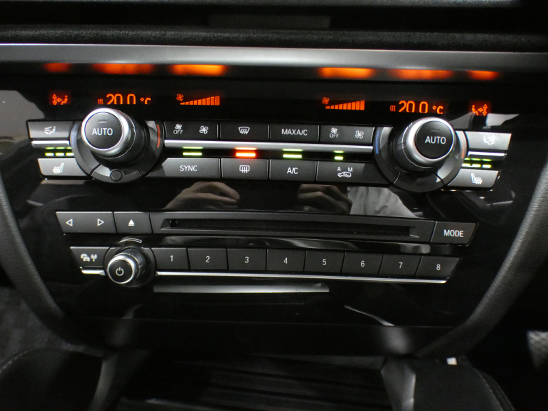 BMW X6 X6M　☆Indivi外装色 Dｱｼｽﾄ ﾚｰﾝDW ﾚｰﾝCHW ﾍｯﾄﾞｱｯﾌﾟDSP 黒革 全席ﾋｰﾀｰ iﾄﾞﾗｲﾌﾞﾅﾋﾞ(第6世代ﾀｯﾁP対応) Bｶﾒﾗ ﾄｯﾌﾟ･ｻｲﾄﾞﾋﾞｭｰｶﾒﾗ PDC LEDﾗｲﾄ ｱﾝﾋﾞｴﾝﾄﾗｲﾄ 専用ｴｸｽﾃﾘｱ&21AW 575PS　2年保証