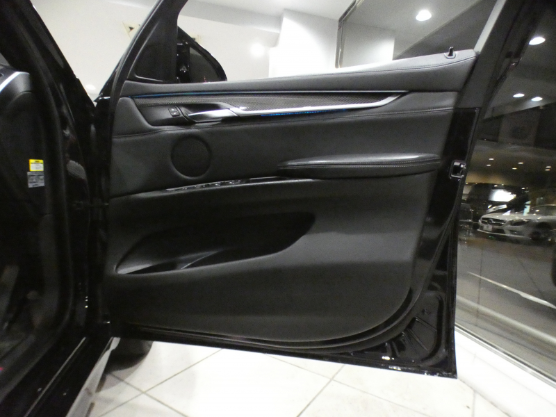 BMW X6 X6M　☆Indivi外装色 Dｱｼｽﾄ ﾚｰﾝDW ﾚｰﾝCHW ﾍｯﾄﾞｱｯﾌﾟDSP 黒革 全席ﾋｰﾀｰ iﾄﾞﾗｲﾌﾞﾅﾋﾞ(第6世代ﾀｯﾁP対応) Bｶﾒﾗ ﾄｯﾌﾟ･ｻｲﾄﾞﾋﾞｭｰｶﾒﾗ PDC LEDﾗｲﾄ ｱﾝﾋﾞｴﾝﾄﾗｲﾄ 専用ｴｸｽﾃﾘｱ&21AW 575PS　2年保証