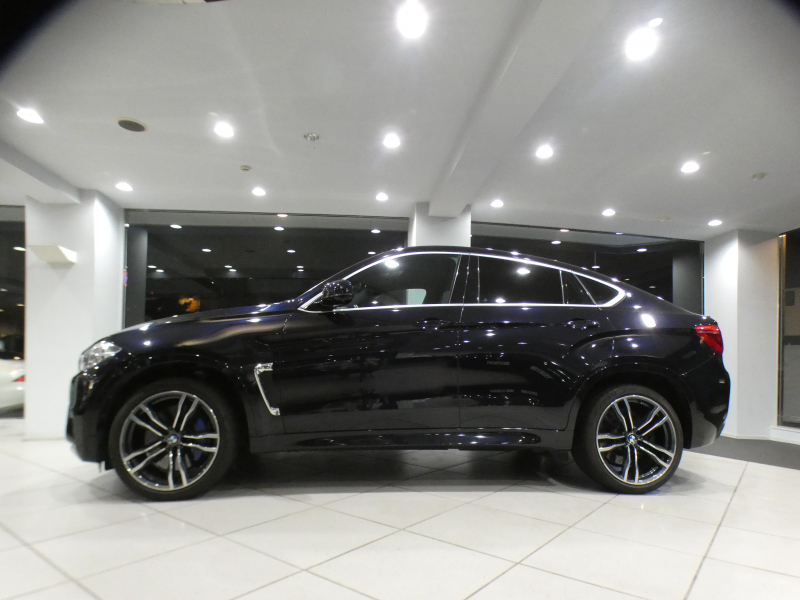 BMW X6 X6M　☆Indivi外装色 Dｱｼｽﾄ ﾚｰﾝDW ﾚｰﾝCHW ﾍｯﾄﾞｱｯﾌﾟDSP 黒革 全席ﾋｰﾀｰ iﾄﾞﾗｲﾌﾞﾅﾋﾞ(第6世代ﾀｯﾁP対応) Bｶﾒﾗ ﾄｯﾌﾟ･ｻｲﾄﾞﾋﾞｭｰｶﾒﾗ PDC LEDﾗｲﾄ ｱﾝﾋﾞｴﾝﾄﾗｲﾄ 専用ｴｸｽﾃﾘｱ&21AW 575PS　2年保証