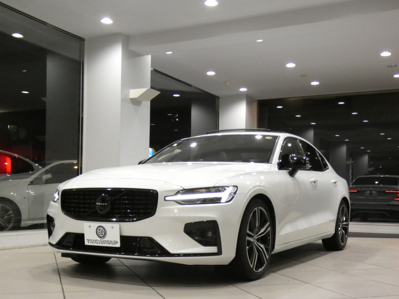 ボルボ S60 S60 B5 Rﾃﾞｻﾞｲﾝ　 ｼﾃｨｾｰﾌﾃｨ ACC･BLIS 黒半革 全席ﾋｰﾀｰ ☆ﾊﾟﾉﾗﾏSR ☆革張りﾀﾞｯｼｭﾎﾞｰﾄﾞ ﾀｯﾁｽｸﾘｰﾝHDDﾅﾋﾞ ☆B&Wｻｳﾝﾄﾞ全周囲ｶﾒﾗ ﾜｲﾔﾚｽCH ﾍｯﾄﾞｱｯﾌﾟDSP LEDﾗｲﾄ Rﾃﾞｻﾞｲﾝ専用ｴｸｽﾃﾘｱ ☆OP19AW　2年保証