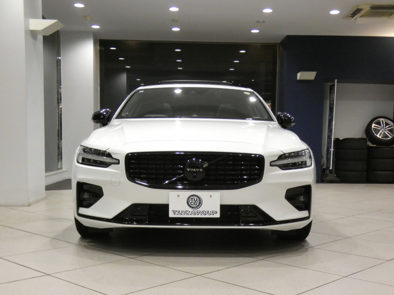 ボルボ S60 S60 B5 Rﾃﾞｻﾞｲﾝ　 ｼﾃｨｾｰﾌﾃｨ ACC･BLIS 黒半革 全席ﾋｰﾀｰ ☆ﾊﾟﾉﾗﾏSR ☆革張りﾀﾞｯｼｭﾎﾞｰﾄﾞ ﾀｯﾁｽｸﾘｰﾝHDDﾅﾋﾞ ☆B&Wｻｳﾝﾄﾞ全周囲ｶﾒﾗ ﾜｲﾔﾚｽCH ﾍｯﾄﾞｱｯﾌﾟDSP LEDﾗｲﾄ Rﾃﾞｻﾞｲﾝ専用ｴｸｽﾃﾘｱ ☆OP19AW　2年保証