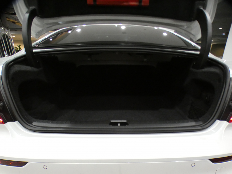 ボルボ S60 S60 B5 Rﾃﾞｻﾞｲﾝ　 ｼﾃｨｾｰﾌﾃｨ ACC･BLIS 黒半革 全席ﾋｰﾀｰ ☆ﾊﾟﾉﾗﾏSR ☆革張りﾀﾞｯｼｭﾎﾞｰﾄﾞ ﾀｯﾁｽｸﾘｰﾝHDDﾅﾋﾞ ☆B&Wｻｳﾝﾄﾞ全周囲ｶﾒﾗ ﾜｲﾔﾚｽCH ﾍｯﾄﾞｱｯﾌﾟDSP LEDﾗｲﾄ Rﾃﾞｻﾞｲﾝ専用ｴｸｽﾃﾘｱ ☆OP19AW　2年保証