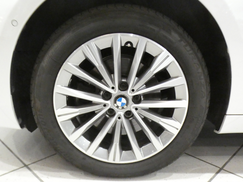 BMW 2シリーズ 218iｸﾞﾗﾝﾂｱﾗｰ ﾗｸﾞｼﾞｭｱﾘｰ ADｾｰﾌﾃｨPKG　☆有償ｶﾗｰ ☆後期 追ACC ﾚｰﾝDW 白革 ﾋｰﾀｰ iﾄﾞﾗｲﾌﾞﾅﾋﾞ(第6世代ﾀｯﾁP対応) ﾍｯﾄﾞｱｯﾌﾟDSP Bｶﾒﾗ PDC LEDﾗｲﾄ ｵｰﾄﾃｰﾙｹﾞｰﾄ　2年保証