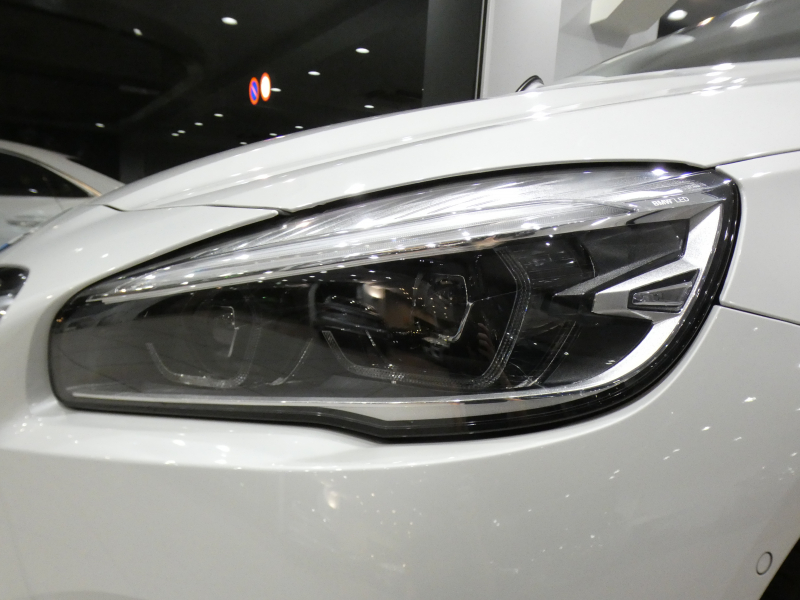 BMW 2シリーズ 218iｸﾞﾗﾝﾂｱﾗｰ ﾗｸﾞｼﾞｭｱﾘｰ ADｾｰﾌﾃｨPKG　☆有償ｶﾗｰ ☆後期 追ACC ﾚｰﾝDW 白革 ﾋｰﾀｰ iﾄﾞﾗｲﾌﾞﾅﾋﾞ(第6世代ﾀｯﾁP対応) ﾍｯﾄﾞｱｯﾌﾟDSP Bｶﾒﾗ PDC LEDﾗｲﾄ ｵｰﾄﾃｰﾙｹﾞｰﾄ　2年保証