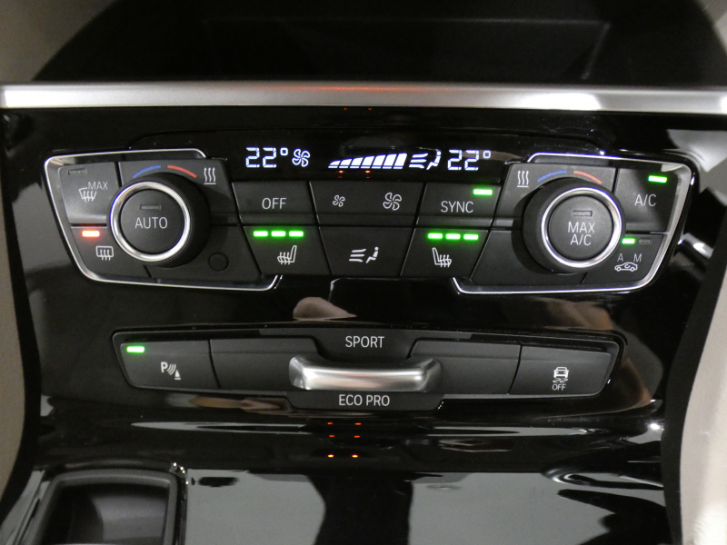 BMW 2シリーズ 218iｸﾞﾗﾝﾂｱﾗｰ ﾗｸﾞｼﾞｭｱﾘｰ ADｾｰﾌﾃｨPKG　☆有償ｶﾗｰ ☆後期 追ACC ﾚｰﾝDW 白革 ﾋｰﾀｰ iﾄﾞﾗｲﾌﾞﾅﾋﾞ(第6世代ﾀｯﾁP対応) ﾍｯﾄﾞｱｯﾌﾟDSP Bｶﾒﾗ PDC LEDﾗｲﾄ ｵｰﾄﾃｰﾙｹﾞｰﾄ　2年保証