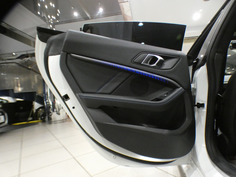 BMW 2シリーズ M235i Xﾄﾞﾗｲﾌﾞ ｸﾞﾗﾝｸｰﾍﾟ　ｺﾝﾌｫA Dｱｼｽﾄ 追ACC ﾚｰﾝDW 衝突軽減 半革 ﾋｰﾀｰ iﾄﾞﾗｲﾌﾞﾅﾋﾞ(第7世代) Bｶﾒﾗ PDC LEDﾗｲﾄ ｱﾝﾋﾞｴﾝﾄﾗｲﾄ 専用ｴｸｽﾃﾘｱ&18AW 306ps　2年保証
