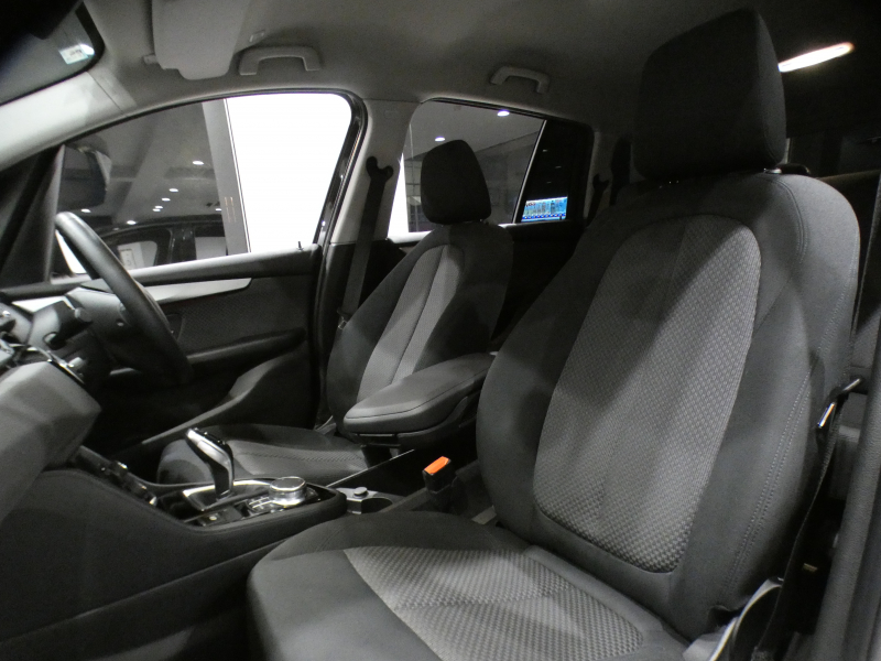 BMW 2シリーズ 218iｸﾞﾗﾝﾂｱﾗｰ ｱﾄﾞﾊﾞﾝｽﾄｱｸﾃｨﾌﾞｾｰﾌﾃｨPKG　☆後期 ☆追ACC ﾚｰﾝDW ｼｰﾄﾋｰﾀｰ iﾄﾞﾗｲﾌﾞﾅﾋﾞ(第6世代ﾀｯﾁP対応) ☆ﾍｯﾄﾞｱｯﾌﾟDSP Bｶﾒﾗ PDC LEDﾗｲﾄ ｵｰﾄﾃｰﾙｹﾞｰﾄ　2年保証