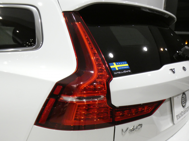 ボルボ V60 V60 T5 ｲﾝｽｸﾘﾌﾟｼｮﾝ　追ACC･LKA･ LCMA 茶革 ﾋｰﾀｰ ﾍﾞﾝﾁﾚｰﾀｰ ﾏｯｻｰｼﾞ ☆OPｲﾝﾃﾘｱﾄﾘﾑ ﾀｯﾁｽｸﾘｰﾝHDDﾅﾋﾞTV harmank 全周囲ｶﾒﾗ ﾍｯﾄﾞｱｯﾌﾟDSP LEDﾗｲﾄ ｵｰﾄﾃｰﾙｹﾞｰﾄ 18AW　2年保証