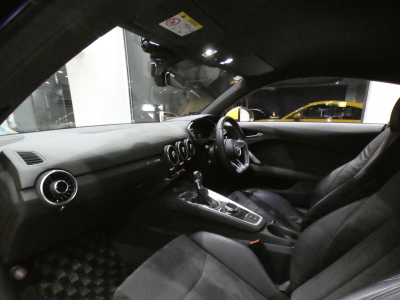 アウディ TTクーペ TTｸｰﾍﾟ 2.0TFSI Sﾗｲﾝ&ｱｼｽﾀﾝｽPKG　ADVｷｰ ｸﾙｺﾝ 半革 MMIﾅﾋﾞTV ☆Bｶﾒﾗ PDC ﾊﾞｰﾁｬﾙCP ☆ﾏﾄﾘｸｽLED Sﾗｲﾝｴｸｽﾃﾘｱ&18AW　2年保証