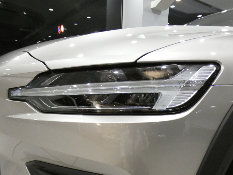 ボルボ V60 V60 ｸﾛｽｶﾝﾄﾘｰ ｱﾙﾃｨﾒｯﾄB5 AWD　☆1ｵｰﾅｰ 追ACC･LKA･ LCMA 茶革 ﾋｰﾀｰ ﾍﾞﾝﾁﾚｰﾀｰ ﾏｯｻｰｼﾞ ☆ｽﾃｱﾋｰﾀｰ ☆革張りﾀﾞｯｼｭﾎﾞｰﾄﾞ ☆Googleﾅﾋﾞ harmank 全周囲ｶﾒﾗ ﾍｯﾄﾞｱｯﾌﾟDSP LEDﾗｲﾄ ｵｰﾄﾃｰﾙｹﾞｰﾄ 19AW　2年保証