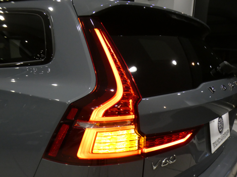 ボルボ V60 V60 B5 Rﾃﾞｻﾞｲﾝ　ｼﾃｨｾｰﾌﾃｨ 追ACC･BLIS 黒半革 ☆全席ﾋｰﾀｰ ☆ｽﾃｱﾋｰﾀｰ ﾀｯﾁｽｸﾘｰﾝHDDﾅﾋﾞTV harman/K 全周囲ｶﾒﾗ ﾍｯﾄﾞｱｯﾌﾟDSP LEDﾗｲﾄ Rﾃﾞｻﾞｲﾝ専用ｴｸｽﾃﾘｱ ☆OP19AW B5ｴﾝｼﾞﾝ+ﾓｰﾀｰ　2年保証