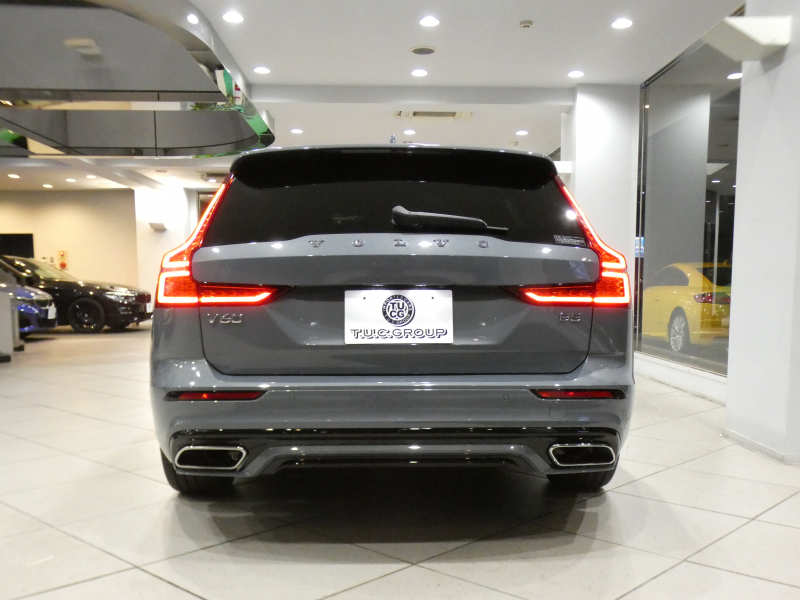 ボルボ V60 V60 B5 Rﾃﾞｻﾞｲﾝ　ｼﾃｨｾｰﾌﾃｨ 追ACC･BLIS 黒半革 ☆全席ﾋｰﾀｰ ☆ｽﾃｱﾋｰﾀｰ ﾀｯﾁｽｸﾘｰﾝHDDﾅﾋﾞTV harman/K 全周囲ｶﾒﾗ ﾍｯﾄﾞｱｯﾌﾟDSP LEDﾗｲﾄ Rﾃﾞｻﾞｲﾝ専用ｴｸｽﾃﾘｱ ☆OP19AW B5ｴﾝｼﾞﾝ+ﾓｰﾀｰ　2年保証
