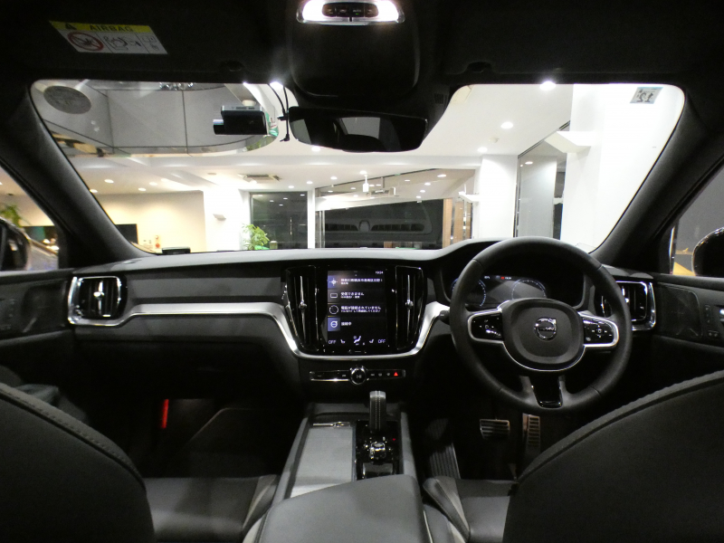 ボルボ V60 V60 B5 Rﾃﾞｻﾞｲﾝ　ｼﾃｨｾｰﾌﾃｨ 追ACC･BLIS 黒半革 ☆全席ﾋｰﾀｰ ☆ｽﾃｱﾋｰﾀｰ ﾀｯﾁｽｸﾘｰﾝHDDﾅﾋﾞTV harman/K 全周囲ｶﾒﾗ ﾍｯﾄﾞｱｯﾌﾟDSP LEDﾗｲﾄ Rﾃﾞｻﾞｲﾝ専用ｴｸｽﾃﾘｱ ☆OP19AW B5ｴﾝｼﾞﾝ+ﾓｰﾀｰ　2年保証