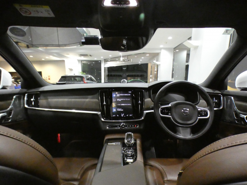 ボルボ V90 V90 B6 AWD ｲﾝｽｸﾘﾌﾟｼｮﾝ　ｼﾃｨｾｰﾌ 追ACC･LKA･ LCMA ｽﾃｱﾋｰﾀｰ 茶革 全席ﾋｰﾀｰ ☆ﾊﾟﾉﾗﾏSR ﾀｯﾁｽｸﾘｰﾝHDDﾅﾋﾞTV ☆B&Wｻｳﾝﾄﾞ 全周ｶﾒﾗ PDC ﾍｯﾄﾞｱｯﾌﾟDSP ☆ｸﾘｽﾀﾙｼﾌﾄ LEDﾗｲﾄ 専用ｴｸｽﾃﾘｱ&19AW B6ｴﾝｼﾞﾝ +ﾓｰﾀｰ　2年保証