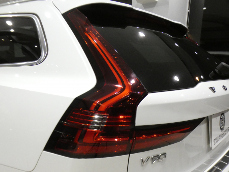 ボルボ V90 V90 B6 AWD ｲﾝｽｸﾘﾌﾟｼｮﾝ　ｼﾃｨｾｰﾌ 追ACC･LKA･ LCMA ｽﾃｱﾋｰﾀｰ 茶革 全席ﾋｰﾀｰ ☆ﾊﾟﾉﾗﾏSR ﾀｯﾁｽｸﾘｰﾝHDDﾅﾋﾞTV ☆B&Wｻｳﾝﾄﾞ 全周ｶﾒﾗ PDC ﾍｯﾄﾞｱｯﾌﾟDSP ☆ｸﾘｽﾀﾙｼﾌﾄ LEDﾗｲﾄ 専用ｴｸｽﾃﾘｱ&19AW B6ｴﾝｼﾞﾝ +ﾓｰﾀｰ　2年保証