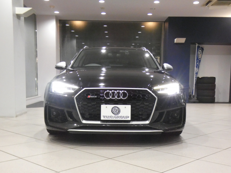 アウディ RS4アバント RS4ｱﾊﾞﾝﾄ   ｶｰﾎﾞﾝｽﾀｲﾘﾝｸﾞPKG　ADVｷｰ 追ACC ﾚｰﾝ&ｻｲﾄﾞｱｼｽﾄ ｱｳﾃﾞｨﾌﾟﾚｾﾝｽ 黒革 全席ﾋｰﾀｰ MMIﾅﾋﾞ ﾊﾞｰﾁｬﾙCP B&Oｻｳﾝﾄﾞ 全周囲ｶﾒﾗ PDC ﾏﾄﾘｸｽLED 専用ｴｸｽﾃﾘｱ&20AW RSｽﾎﾟｰﾂEX 450ps　2年保証