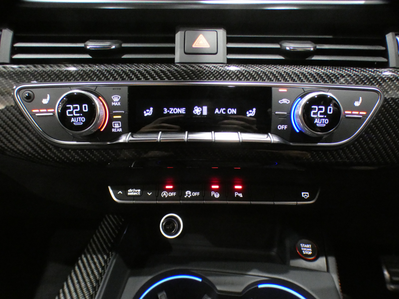 アウディ RS4アバント RS4ｱﾊﾞﾝﾄ   ｶｰﾎﾞﾝｽﾀｲﾘﾝｸﾞPKG　ADVｷｰ 追ACC ﾚｰﾝ&ｻｲﾄﾞｱｼｽﾄ ｱｳﾃﾞｨﾌﾟﾚｾﾝｽ 黒革 全席ﾋｰﾀｰ MMIﾅﾋﾞ ﾊﾞｰﾁｬﾙCP B&Oｻｳﾝﾄﾞ 全周囲ｶﾒﾗ PDC ﾏﾄﾘｸｽLED 専用ｴｸｽﾃﾘｱ&20AW RSｽﾎﾟｰﾂEX 450ps　2年保証